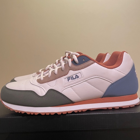 Fila men’s sneakers size 11 - Picture 2 of 4